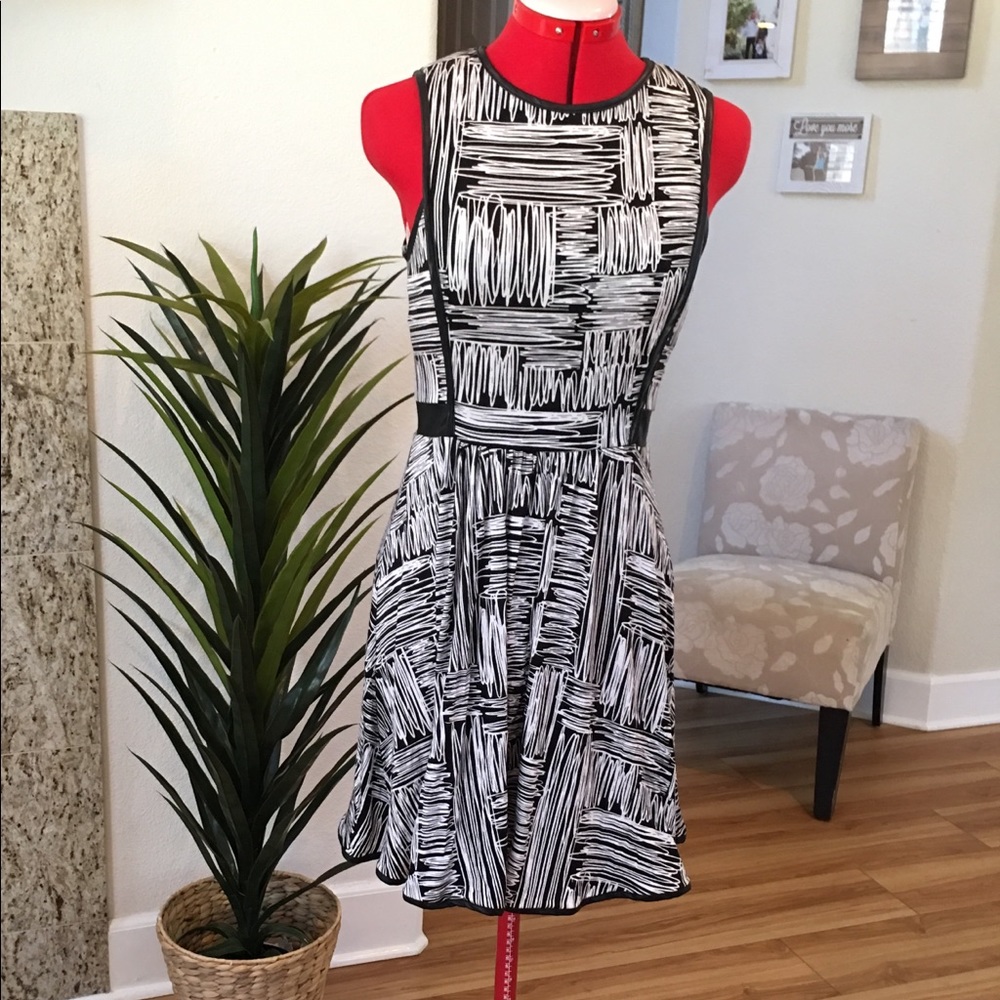 Casual couture green envelope womens M flare dress